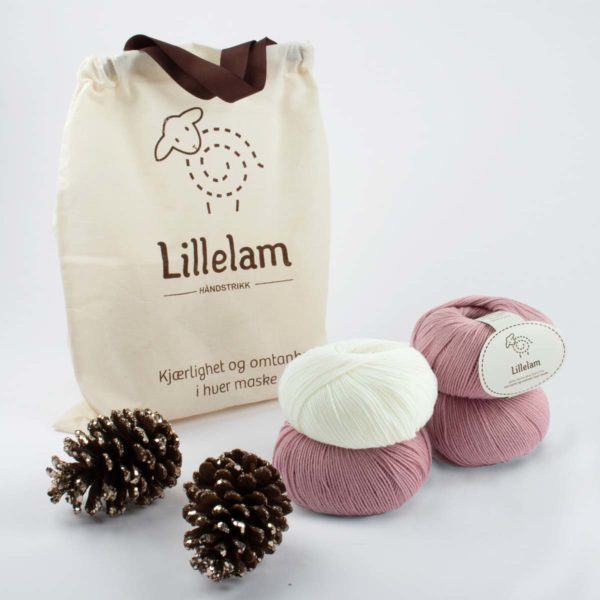 Lillelam_Strikkepakke_lyng