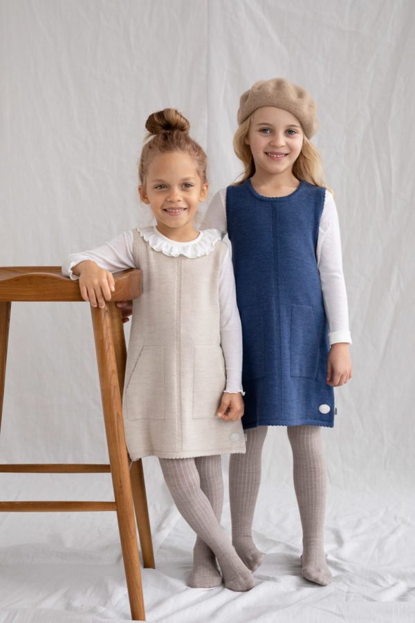 Dress w pockets_blue_light beige-FIN-WWW-32 kjole med lommer miljo jenter